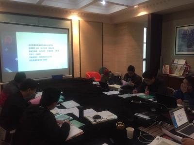 PA视讯在线官网总经理薛亚波为无锡发德建筑进行专业培训