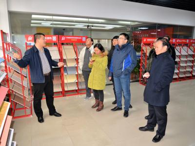 深入探访 互信更进一步：重汽地产考察团莅临PA视讯在线官网工业园